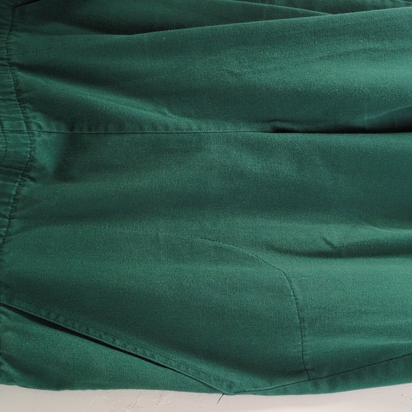 Petite - Picture 5 of 7